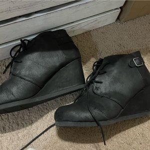 Maurice’s wedged booties